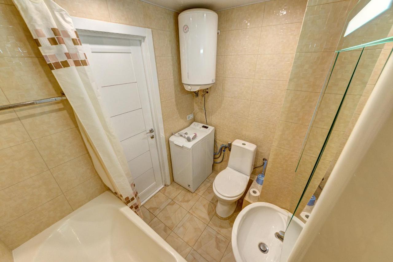 Excellent Apartment Druzhby Narodov Boulevard 3A. Lybedskaya Metro Station 基輔 外观 照片